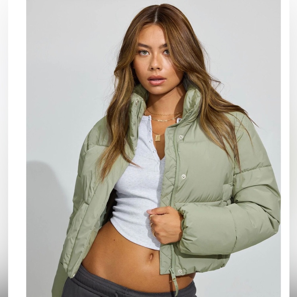 Cropped green puffer from princess Polly!